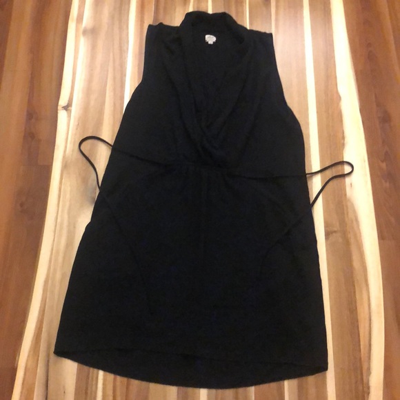 Wilfred Dresses & Skirts - Sleeveless Black Wilfred dress